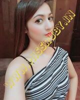 Priya Mahajan Call Girls Service in Delhi